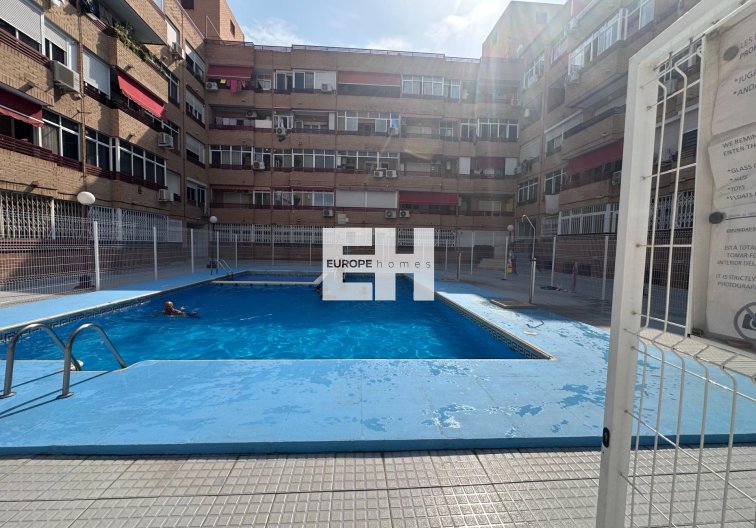 Apartamento  - Segunda mano - Torrevieja - Centro