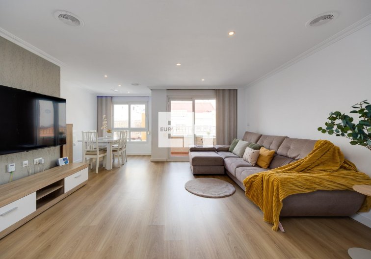Apartamento  - Segunda mano - Torrevieja - Centro