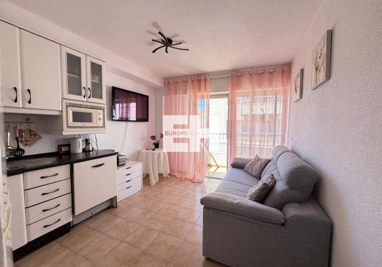 Apartamento  - Segunda mano - Torrevieja - Centro