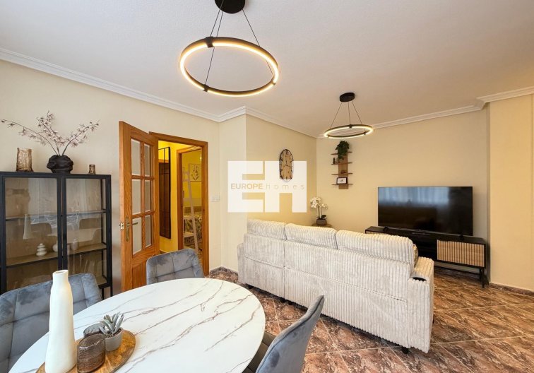 Apartamento  - Segunda mano - Torrevieja - Centro