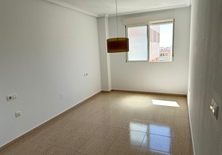 Apartamento  - Segunda mano - Torrevieja - Centro