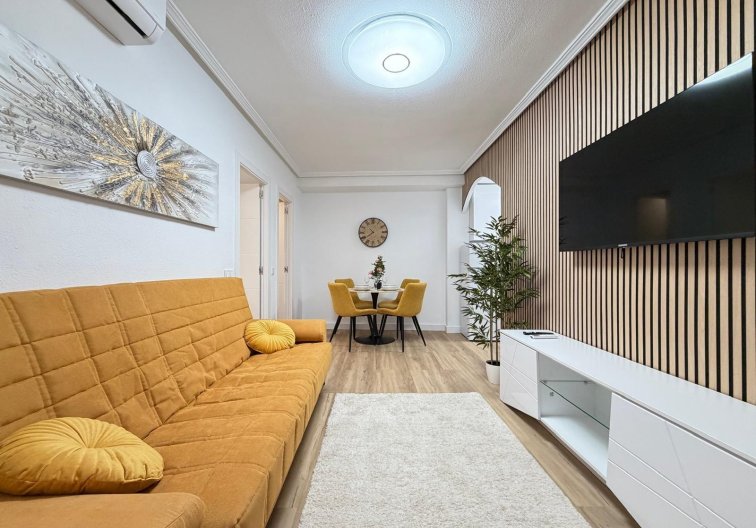 Apartamento  - Segunda mano - Torrevieja - Playa de los Locos