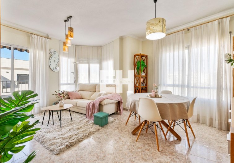 Apartamento  - Segunda mano - Torrevieja - Torrevieja