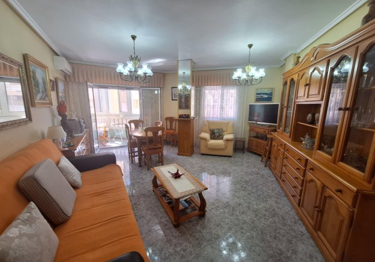 Apartment - Resale - Torrevieja - Playa de los Locos