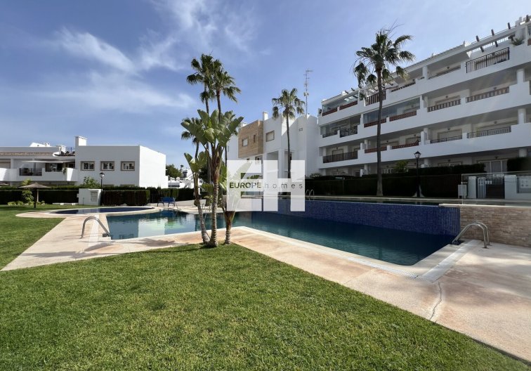 Appartement - Herverkoop - Orihuela Costa - Villamartín