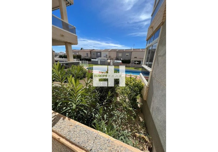 Appartement - Herverkoop - Torrevieja - Aguas Nuevas