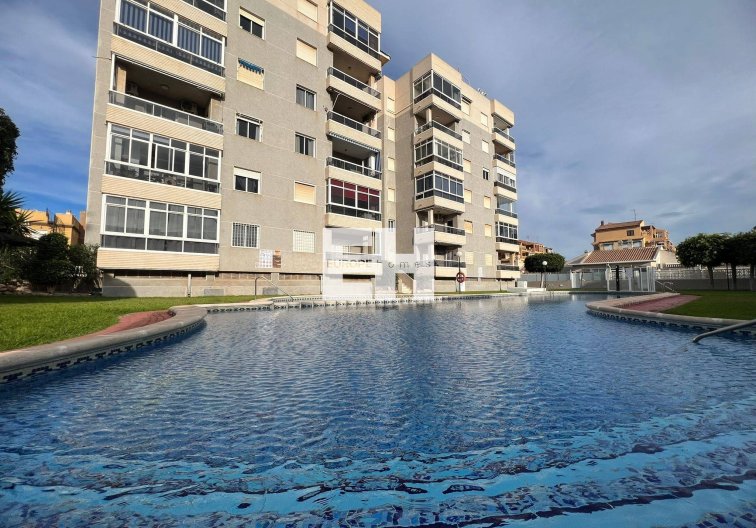 Appartement - Herverkoop - Torrevieja - Aguas Nuevas