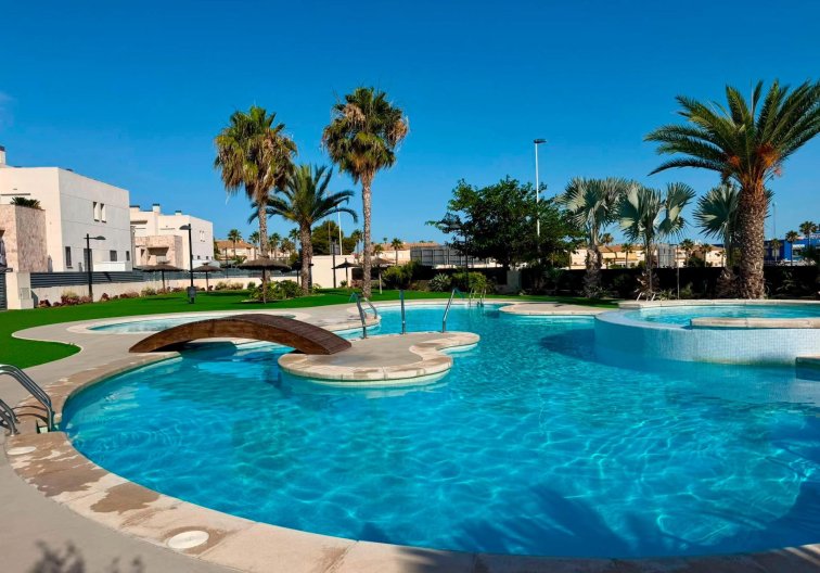 Appartement - Herverkoop - Torrevieja - Aguas Nuevas