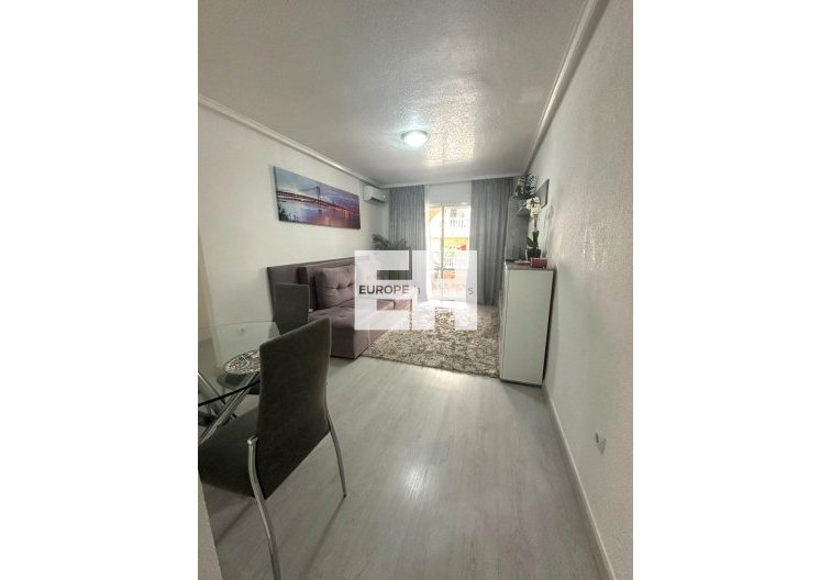 Appartement - Herverkoop - Torrevieja - Centro