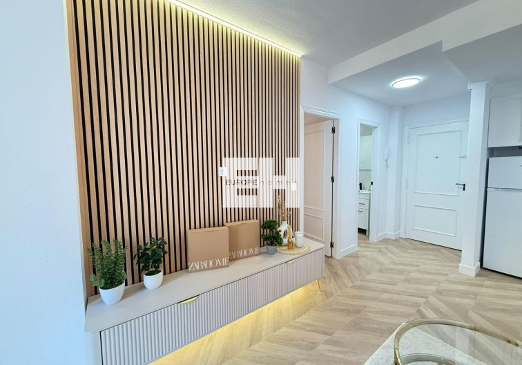 Appartement - Herverkoop - Torrevieja - Parque De Las Naciones