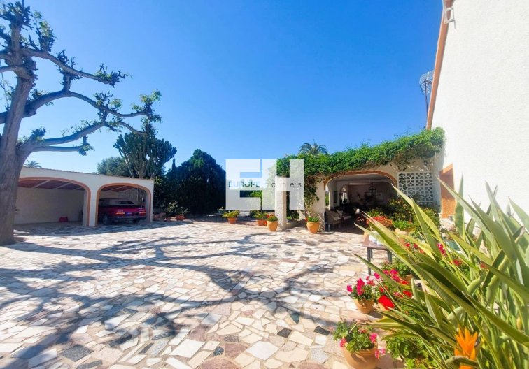 Finca - Herverkoop - La Marina - Costa Blanca