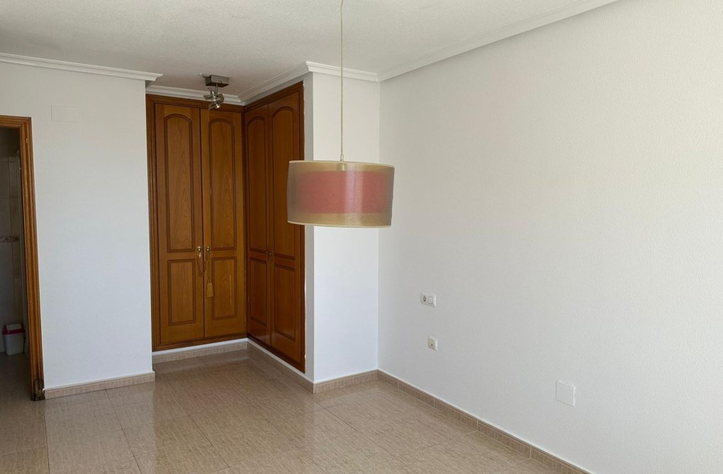 Herverkoop - Appartement - Torrevieja - Centro