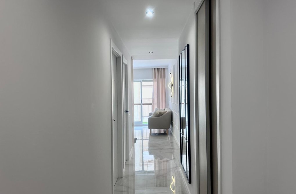 Herverkoop - Appartement - Torrevieja - Estacion De Autobuses