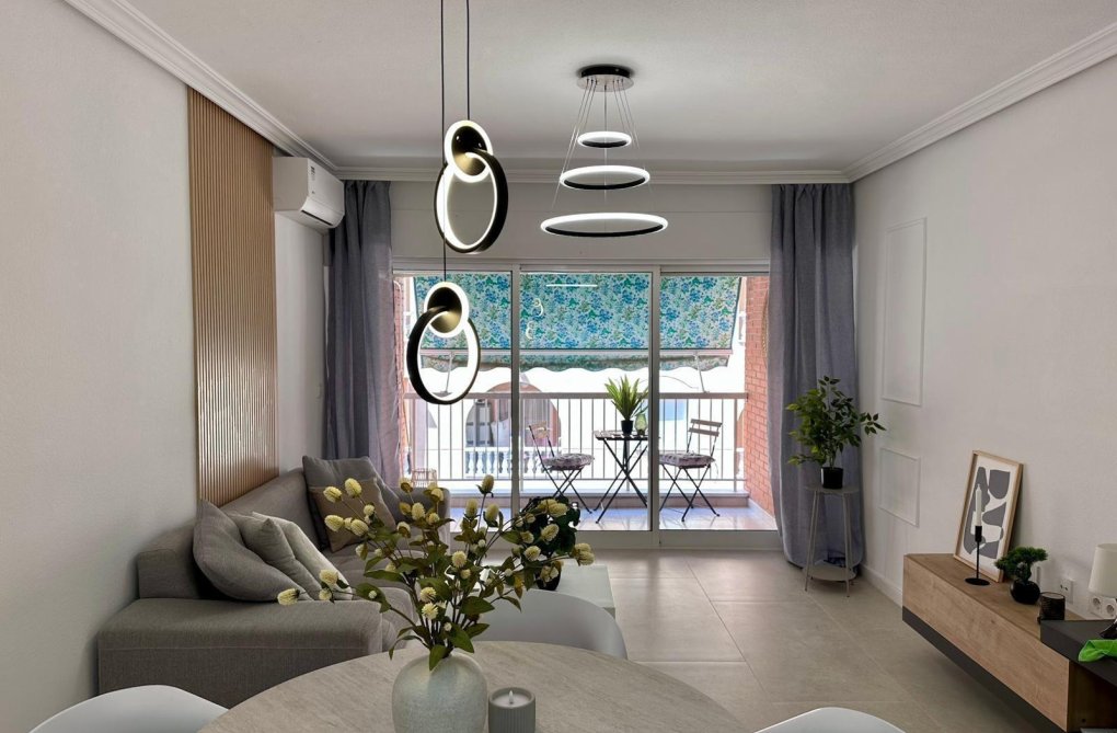 Herverkoop - Appartement - Torrevieja - Habaneras