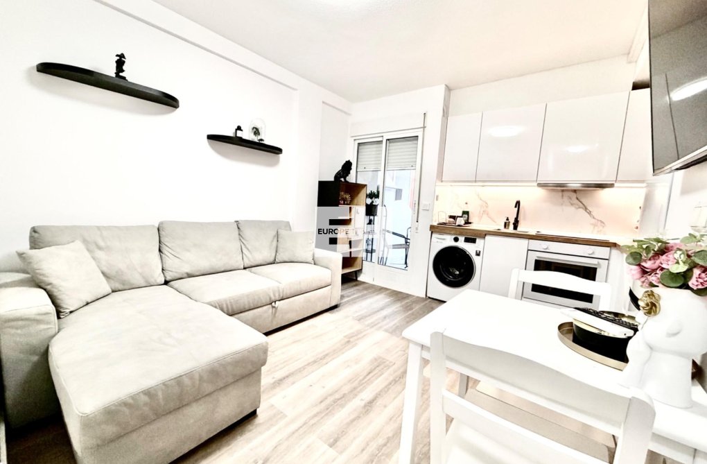 Herverkoop - Appartement - Torrevieja - La Mata Pueblo