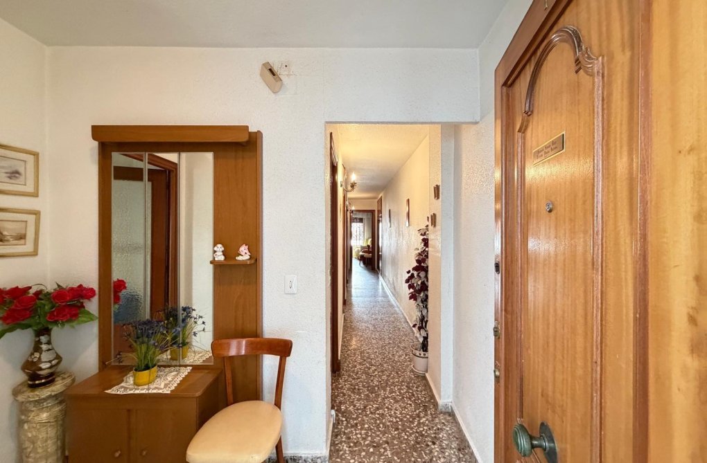 Herverkoop - Appartement - Torrevieja - Las Piscinas Naturales