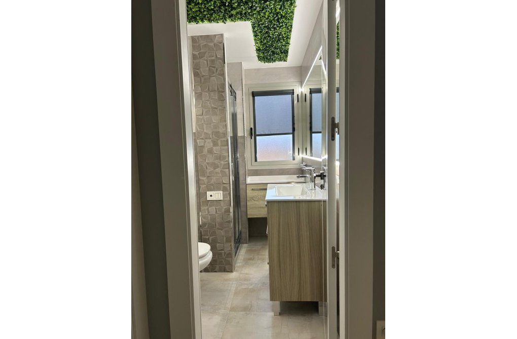 Herverkoop - Appartement - Torrevieja - Playa del Cura
