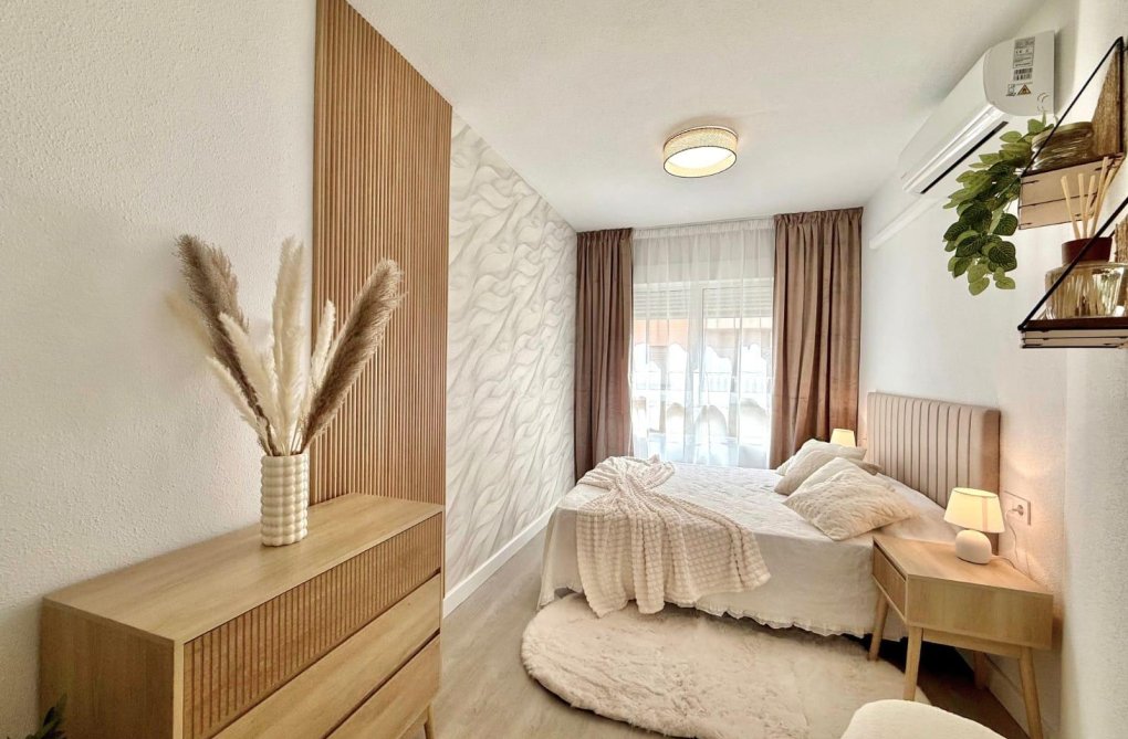 Herverkoop - Appartement - Torrevieja - Playa del Cura