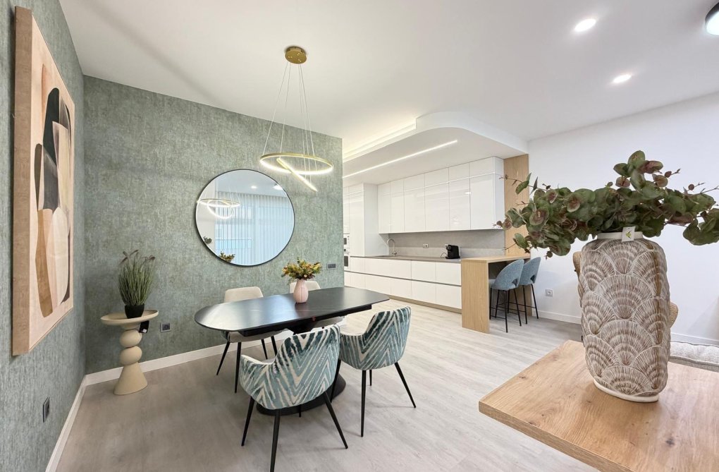Herverkoop - Appartement - Torrevieja - Playa del Cura