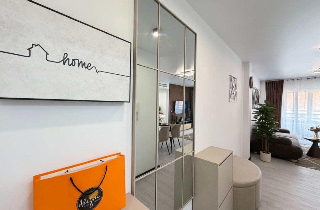 Herverkoop - Appartement - Torrevieja - Playa del Cura