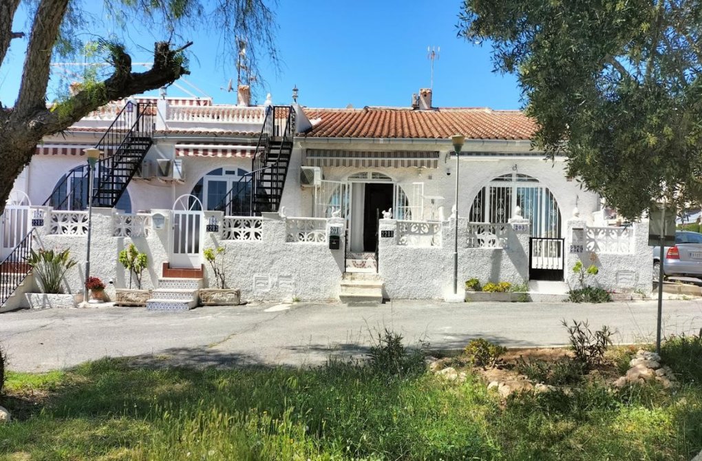Herverkoop - Bungalow op de bovenste verdieping - Torrevieja - La Siesta - El Salado - Torreta