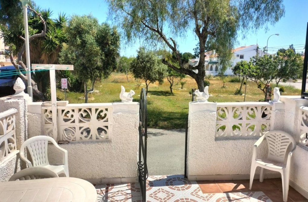 Herverkoop - Bungalow op de bovenste verdieping - Torrevieja - La Siesta - El Salado - Torreta