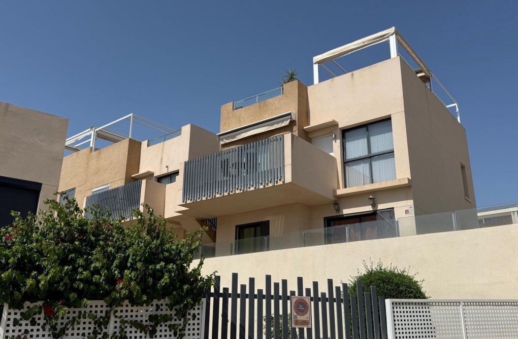 Herverkoop - Bungalow - Orihuela Costa - La Zenia