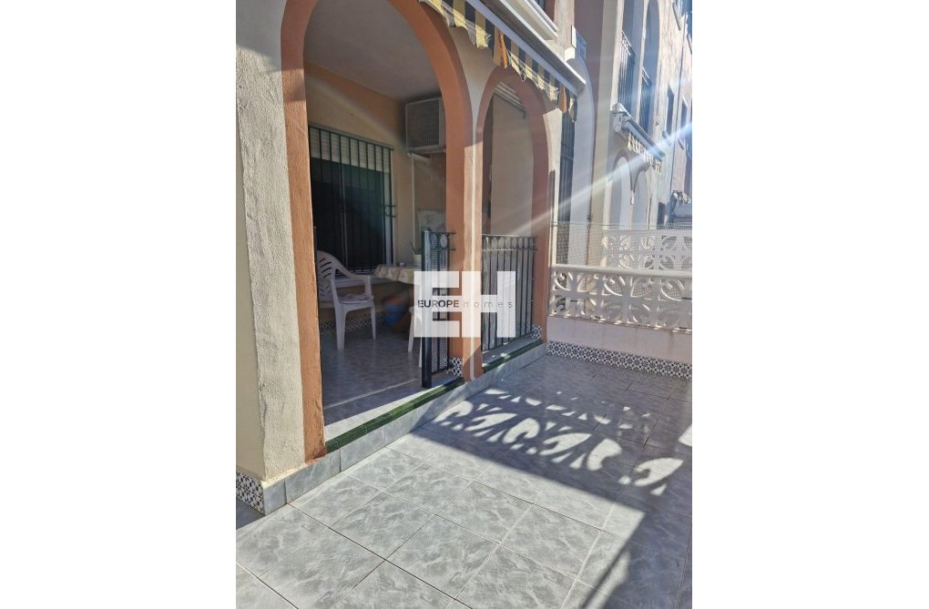 Herverkoop - Bungalow - Torrevieja - Playa de los Naúfragos