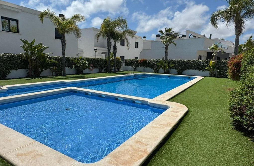 Herverkoop - Duplex - Orihuela Costa - Costa Blanca