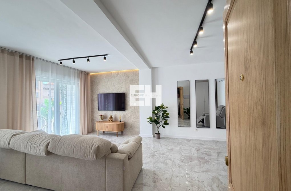 Herverkoop - Penthouse - Torrevieja - Estacion De Autobuses