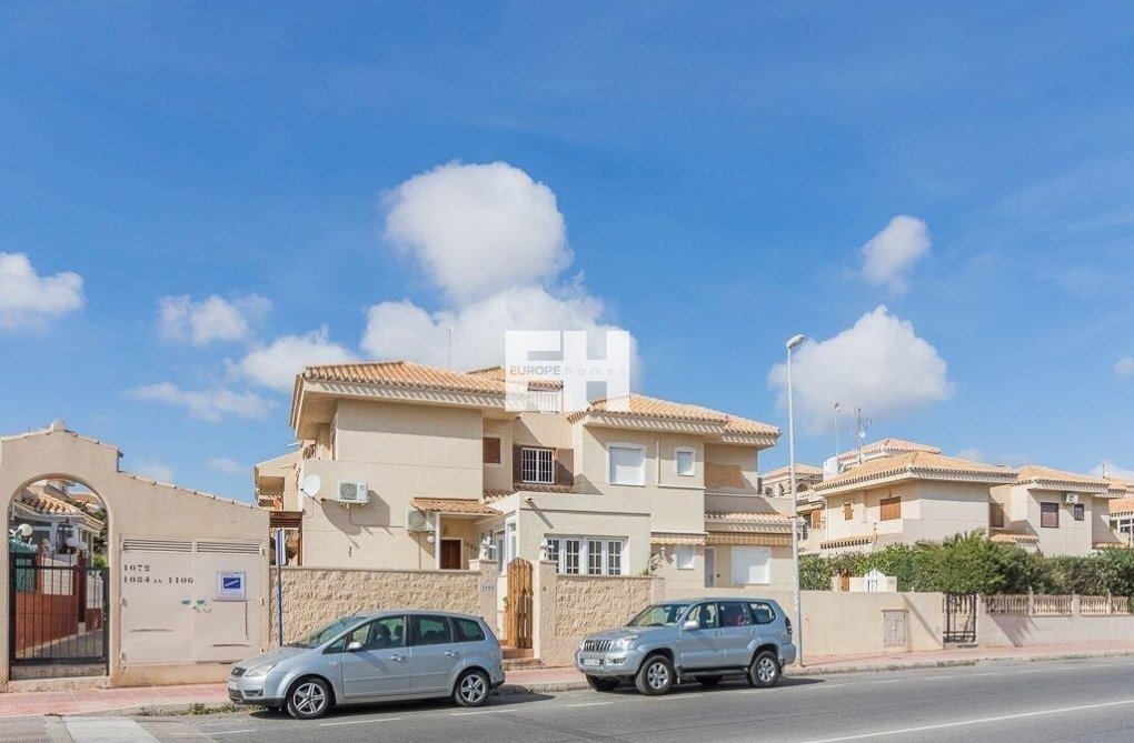 Herverkoop - Semi Detached - Orihuela Costa - Playa Flamenca