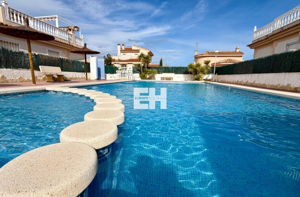 Herverkoop - Semi Detached - Rojales - Pueblo