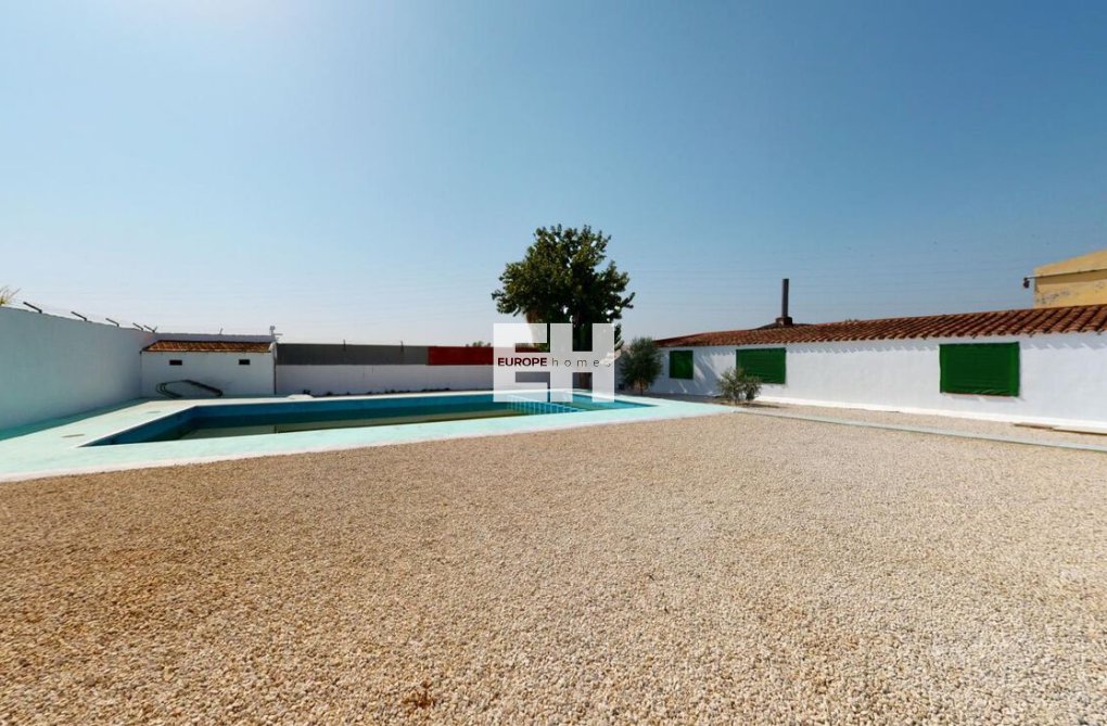 Herverkoop - town house - Albatera - Inland