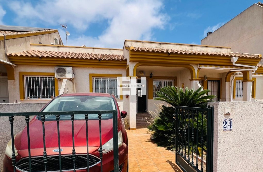Herverkoop - town house - Daya Nueva - Costa Blanca