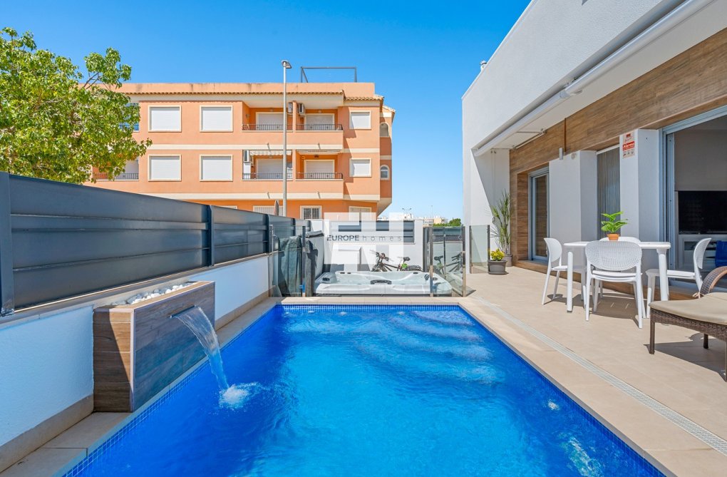 Herverkoop - town house - Formentera del Segura - Costa Blanca
