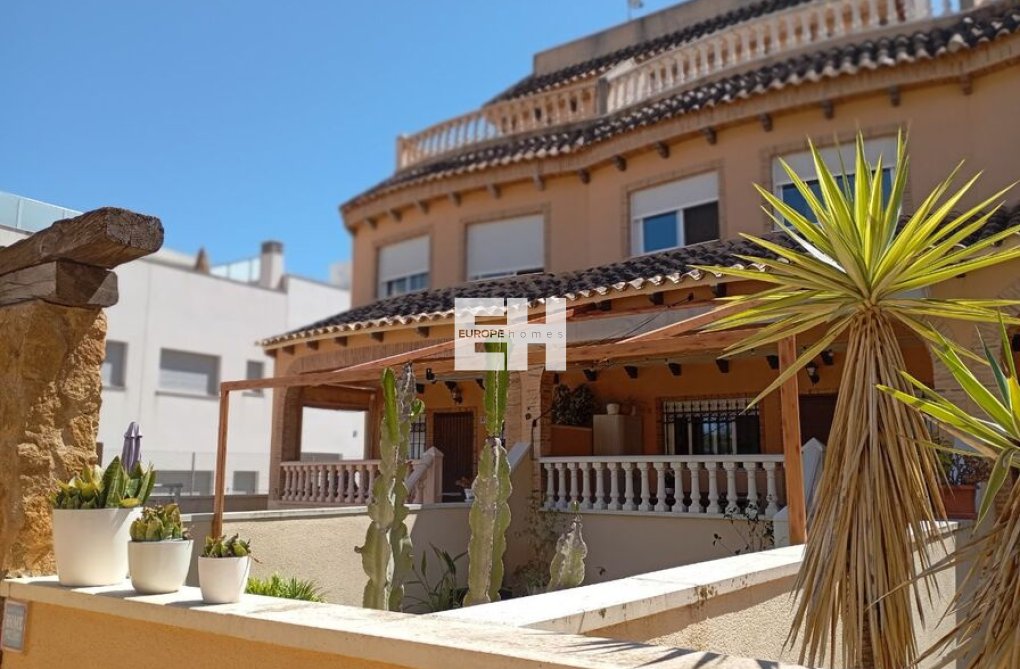 Herverkoop - town house - Guardamar del Segura - Costa Blanca