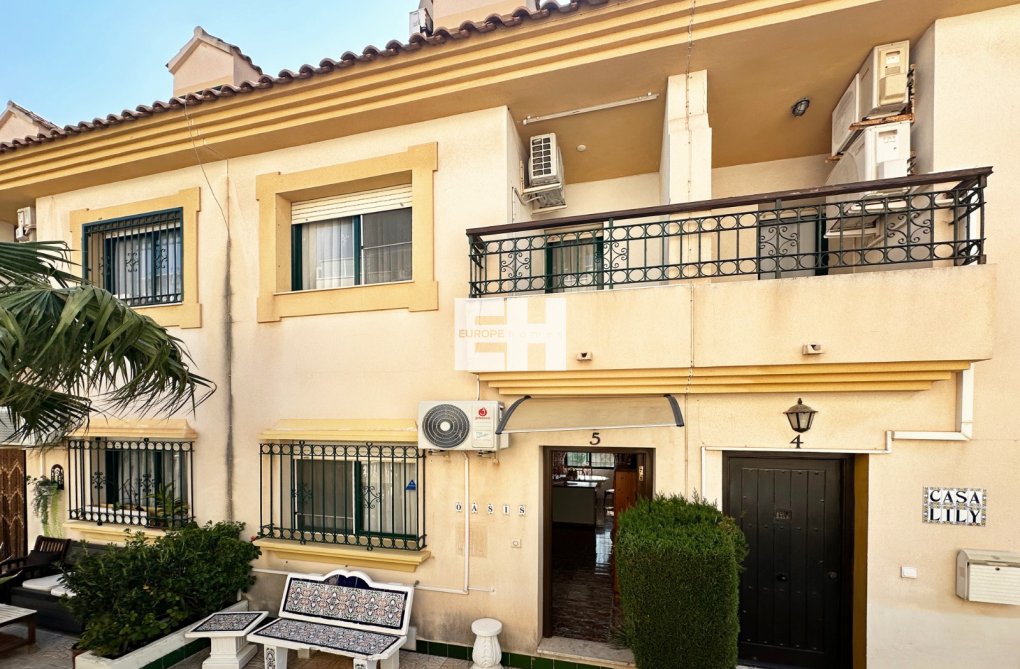 Herverkoop - town house - Orihuela Costa - Costa Blanca