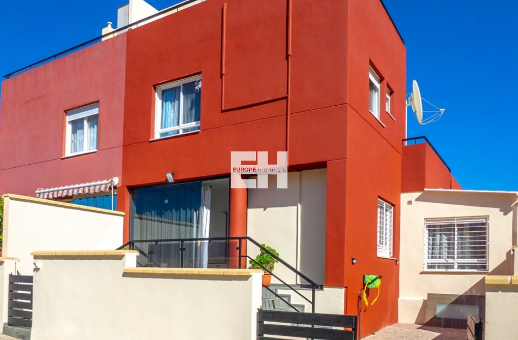 Herverkoop - town house - Orihuela Costa - Costa Blanca