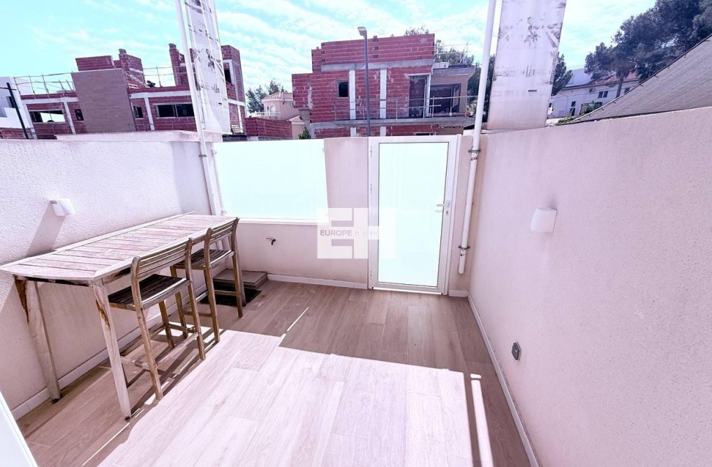 Herverkoop - town house - Orihuela Costa - Las Filipinas