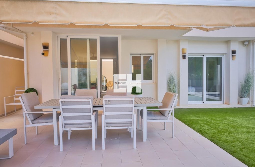 Herverkoop - town house - Orihuela Costa - Lomas De Don Juan