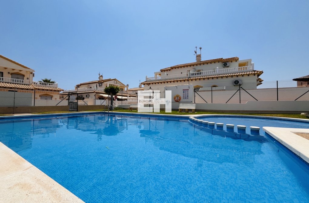 Herverkoop - town house - Playa Flamenca - Costa Blanca