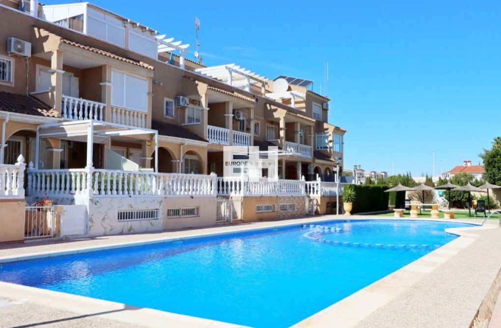 Herverkoop - town house - Playa Flamenca - Costa Blanca