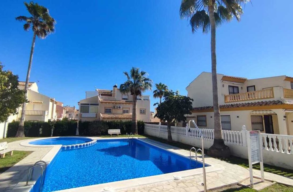 Herverkoop - town house - Playa Flamenca - Costa Blanca