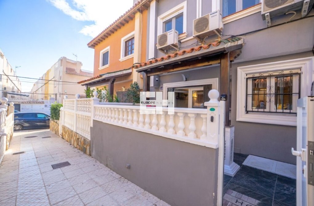 Herverkoop - town house - Torrevieja - Cabo Cervera