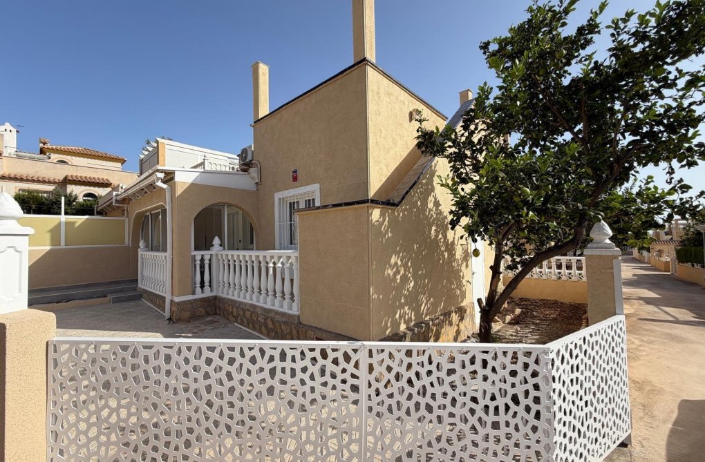 Herverkoop - town house - Torrevieja - Miramar - Torre Del Moro
