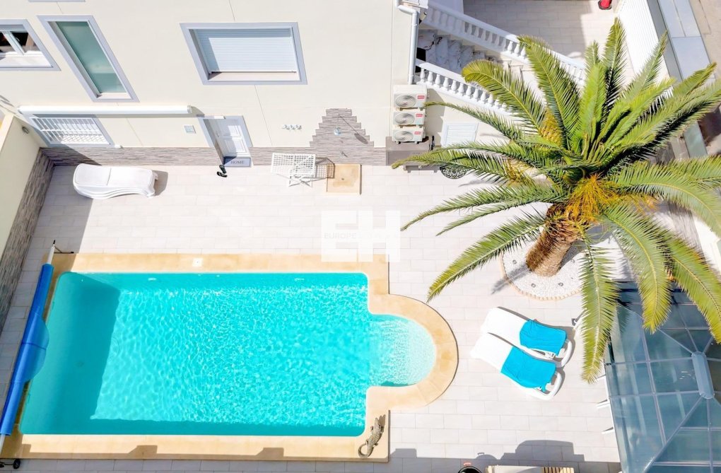 Herverkoop - town house - Torrevieja - Punta Prima