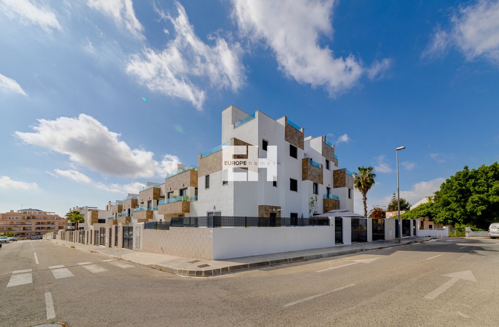 Herverkoop - town house - Villamartin - Costa Blanca