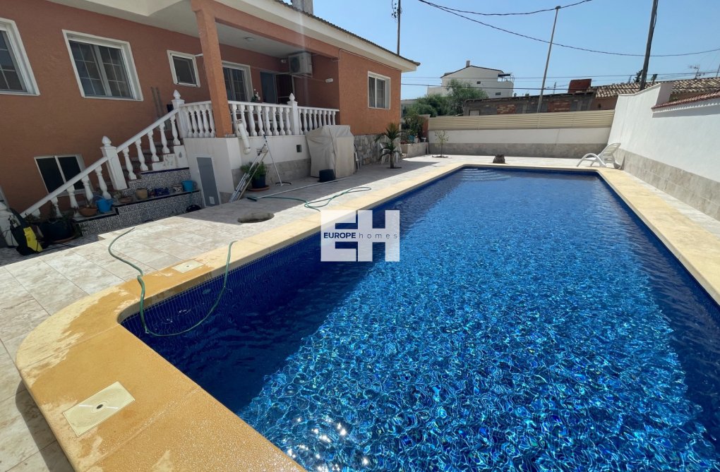 Herverkoop - villa - Benijofar - Costa Blanca