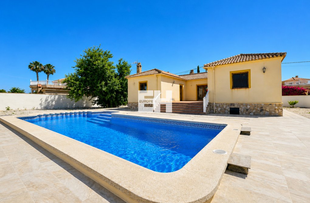 Herverkoop - villa - Catral - Costa Blanca