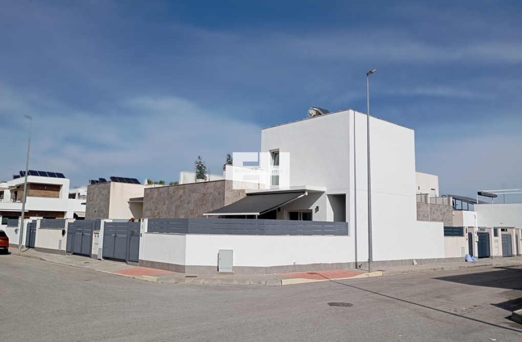 Herverkoop - villa - Daya Vieja - Costa Blanca